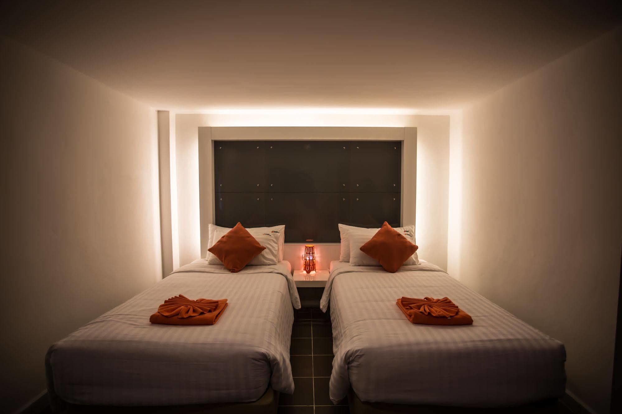 The Original Orange Hotel Nakhon Si Thammarat Esterno foto